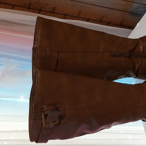 SOON Brown Leather Boots with side Zipper - Picture 3 of 10